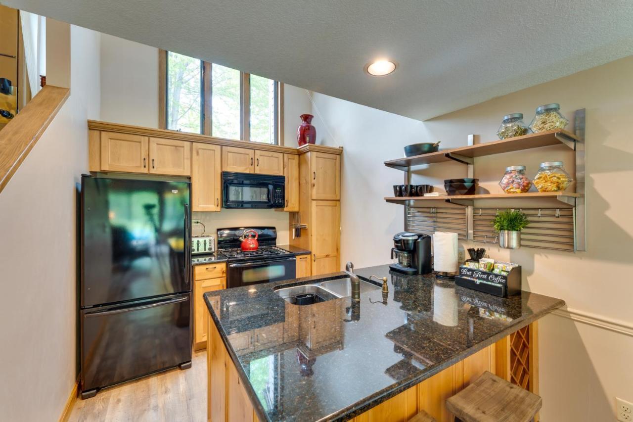 Family-Friendly Galena Rental Golf Course Access! Exterior photo