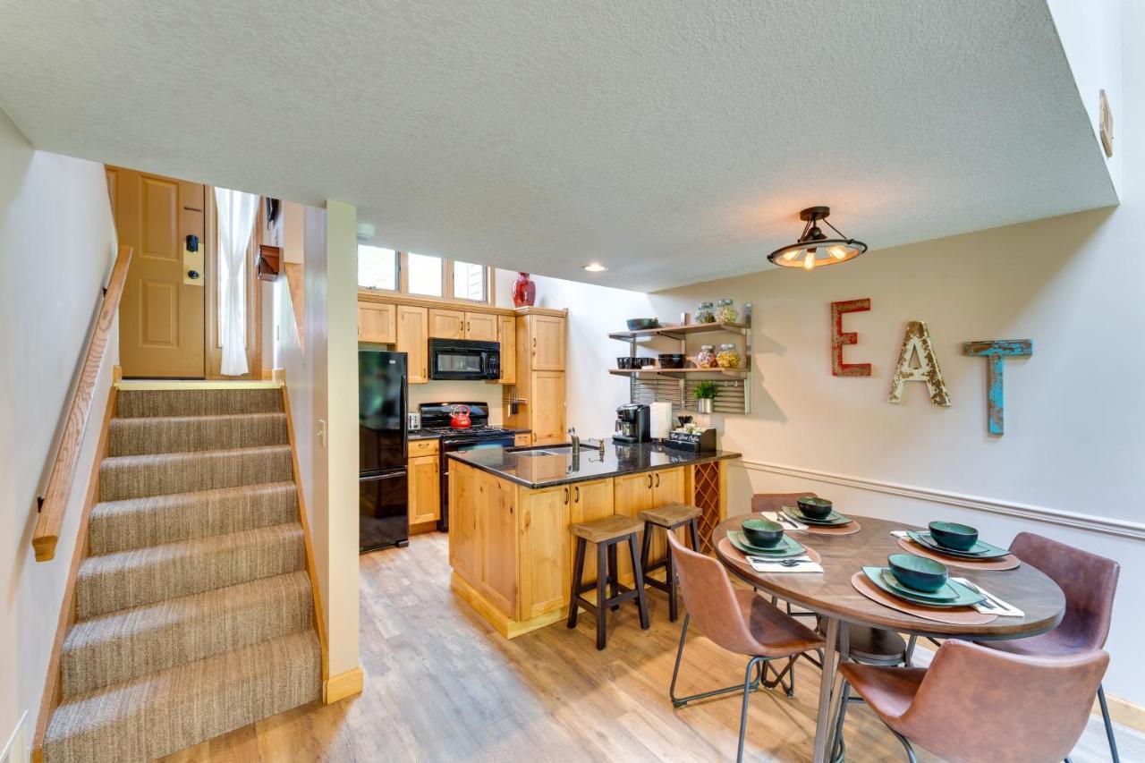 Family-Friendly Galena Rental Golf Course Access! Exterior photo