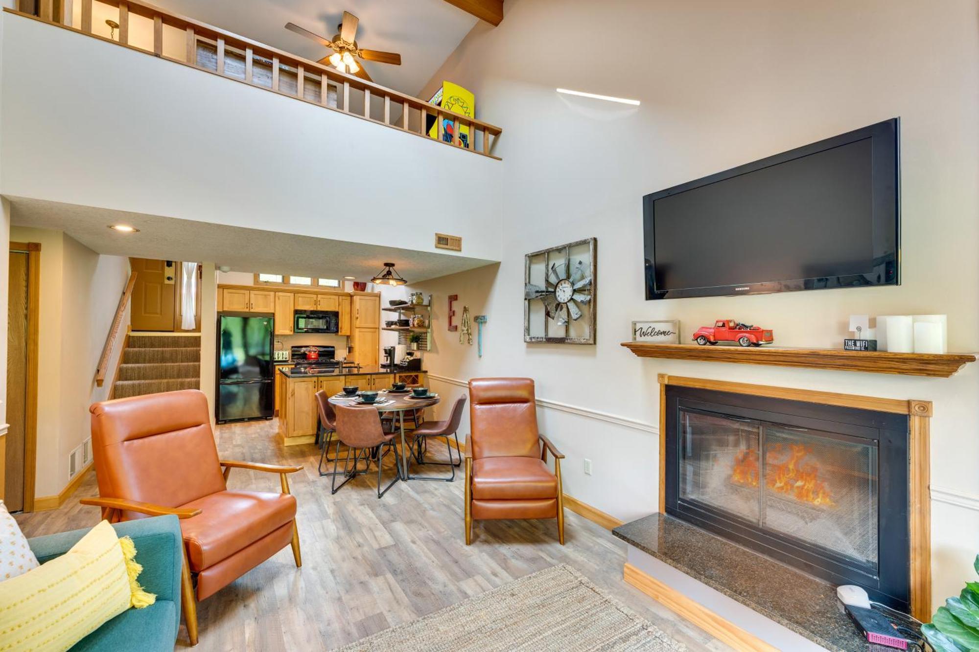 Family-Friendly Galena Rental Golf Course Access! Exterior photo